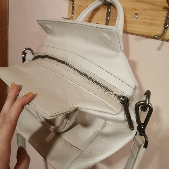 Matt&Nat small white bad with shoulder strap - Picture 2 of 9